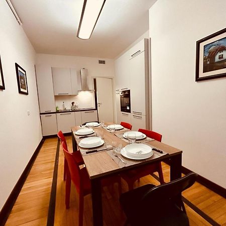 Appartement Kibilu - Via Medaglie D'Oro Centro Citta Con Parcheggio à Varèse Extérieur photo