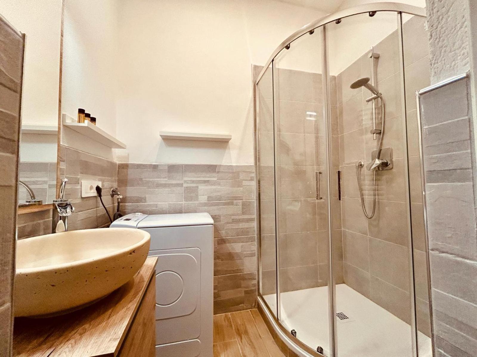 Appartement Kibilu - Via Medaglie D'Oro Centro Citta Con Parcheggio à Varèse Extérieur photo