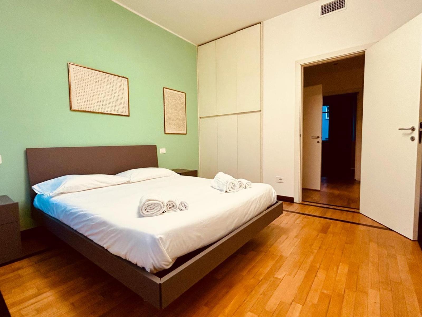 Appartement Kibilu - Via Medaglie D'Oro Centro Citta Con Parcheggio à Varèse Extérieur photo
